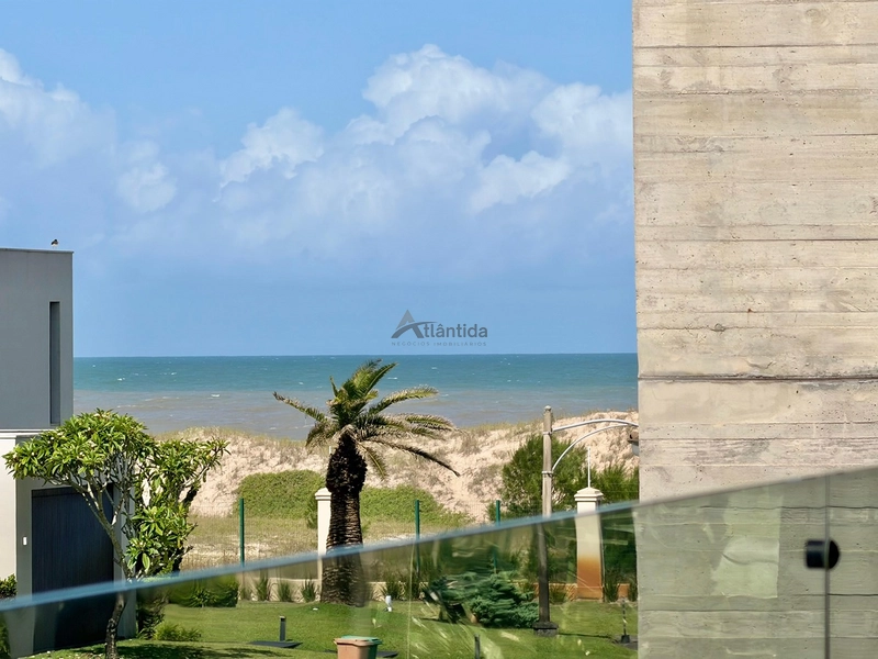 Sobrado no Condomínio A Beira Mar com 423 m², 5 suítes, living em 4 ambientes com pé-direito duplo, espaço gourmet e totalmente mobiliado e decorado.: 9ª foto da galeria de imagens do imóvel