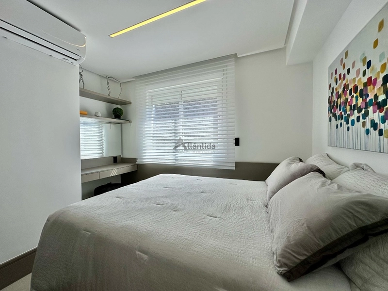 Apartamento beira-mar com vista eterna para o mar, 3 dormitórios, sacada com churrasqueira, hall privativo e 117 m² privativos, totalmente mobiliado e decorado.: 20ª foto da galeria de imagens do imóvel