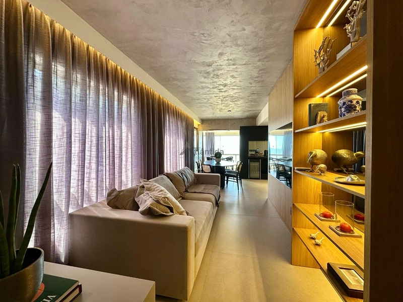 Apartamento beira-mar com vista eterna para o mar, 3 dormitórios, sacada com churrasqueira, hall privativo e 117 m² privativos, totalmente mobiliado e decorado.: 8ª foto da galeria de imagens do imóvel