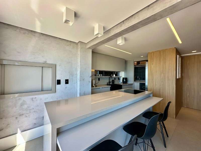 Apartamento beira-mar com vista eterna para o mar, 3 dormitórios, sacada com churrasqueira, hall privativo e 117 m² privativos, totalmente mobiliado e decorado.: 12ª foto da galeria de imagens do imóvel