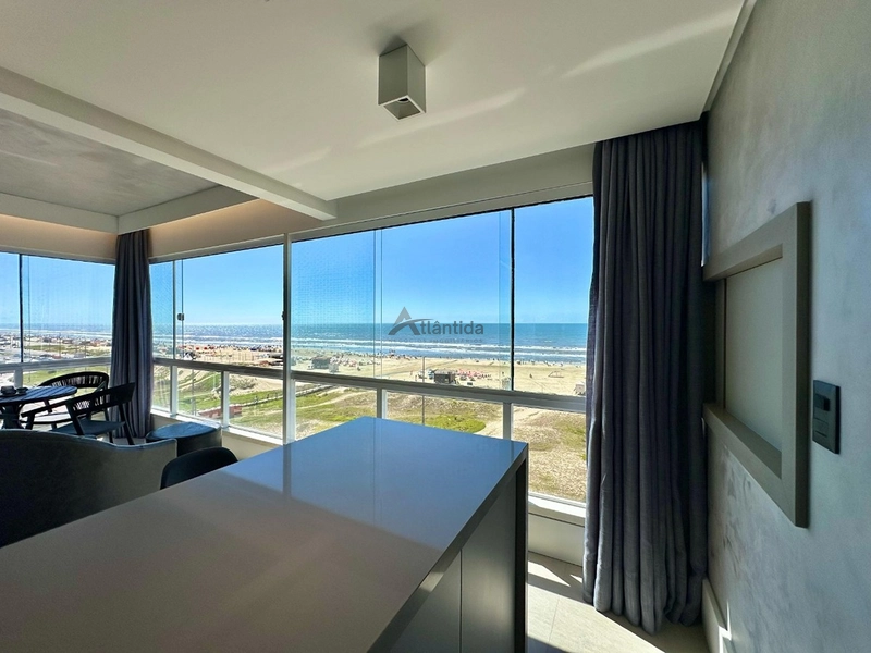 Apartamento beira-mar com vista eterna para o mar, 3 dormitórios, sacada com churrasqueira, hall privativo e 117 m² privativos, totalmente mobiliado e decorado.: 11ª foto da galeria de imagens do imóvel