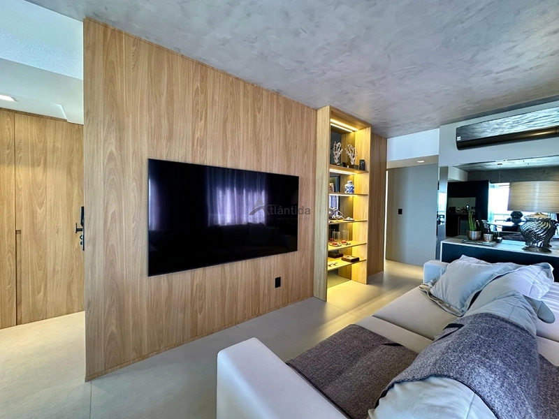 Apartamento beira-mar com vista eterna para o mar, 3 dormitórios, sacada com churrasqueira, hall privativo e 117 m² privativos, totalmente mobiliado e decorado.: 21ª foto da galeria de imagens do imóvel