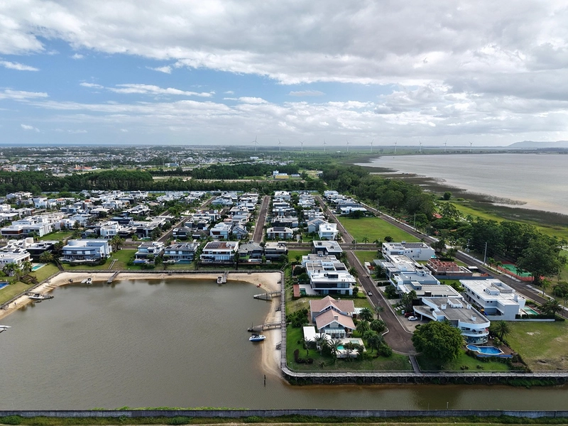Sobrado mobiliado e decorado com 5 suítes no condomínio Velas da Marina: 24ª foto da galeria de imagens do imóvel