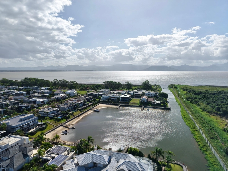 Sobrado mobiliado e decorado com 5 suítes no condomínio Velas da Marina: 21ª foto da galeria de imagens do imóvel