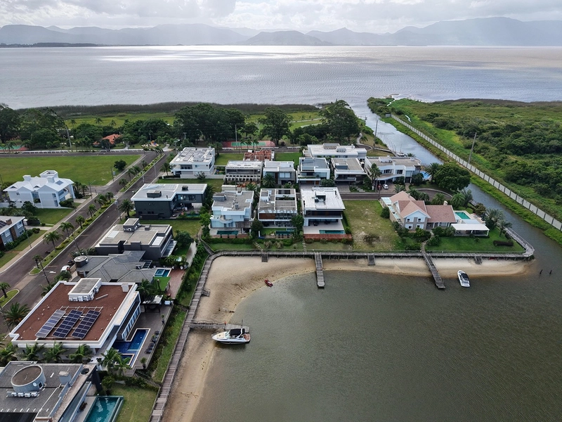 Sobrado mobiliado e decorado com 5 suítes no condomínio Velas da Marina: 25ª foto da galeria de imagens do imóvel