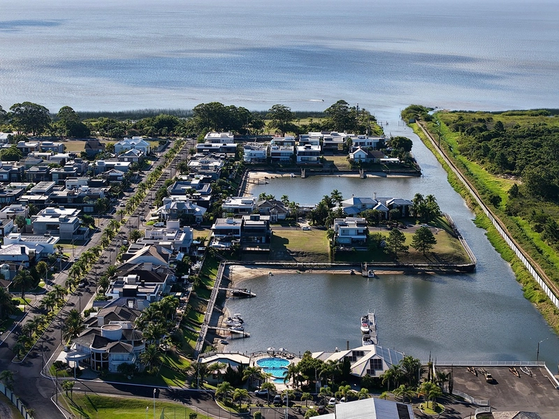 Sobrado mobiliado e decorado com 5 suítes no condomínio Velas da Marina: 7ª foto da galeria de imagens do imóvel