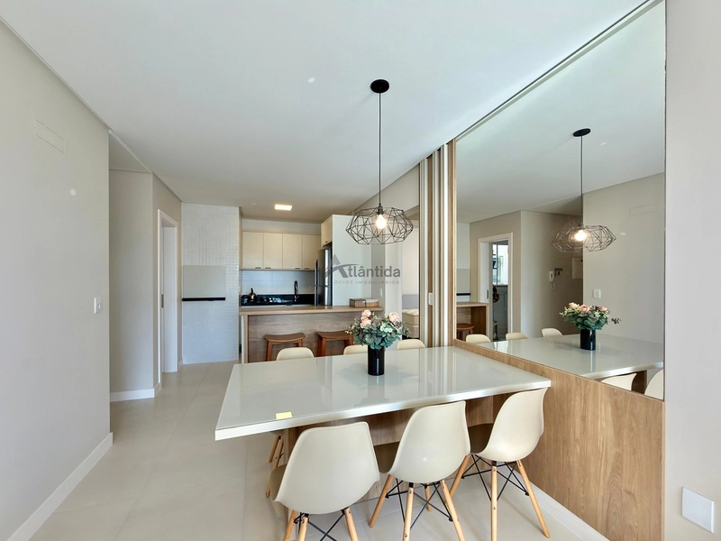 Apartamento mobiliado e decorado no bairro Navegantes com 2 dormitórios, churrasqueira e apenas 2 quadras da praia.: 6ª foto da galeria de imagens do imóvel