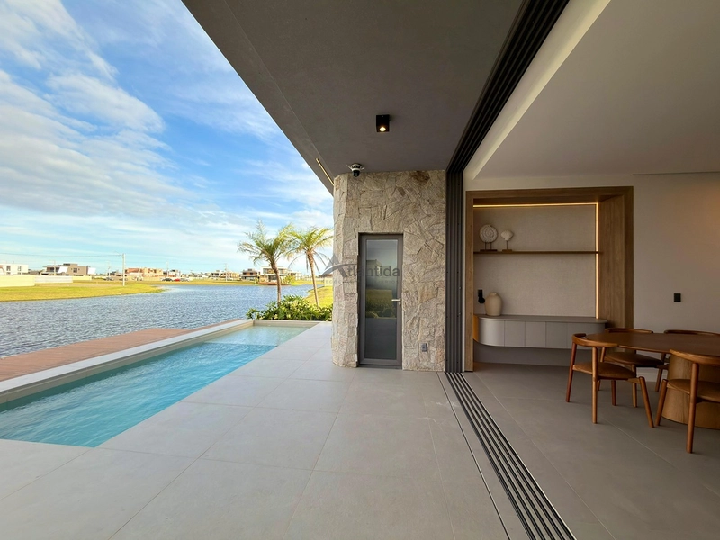 Sobrado no Amare Home Resort com 357,35 m², 5 suítes, piscina de concreto, espaço gourmet, mobiliário assinado e acabamentos de alto padrão em um dos condomínios mais completos do litoral.: 23ª foto da galeria de imagens do imóvel