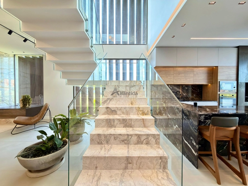 Sobrado no Amare Home Resort com 357,35 m², 5 suítes, piscina de concreto, espaço gourmet, mobiliário assinado e acabamentos de alto padrão em um dos condomínios mais completos do litoral.: 14ª foto da galeria de imagens do imóvel