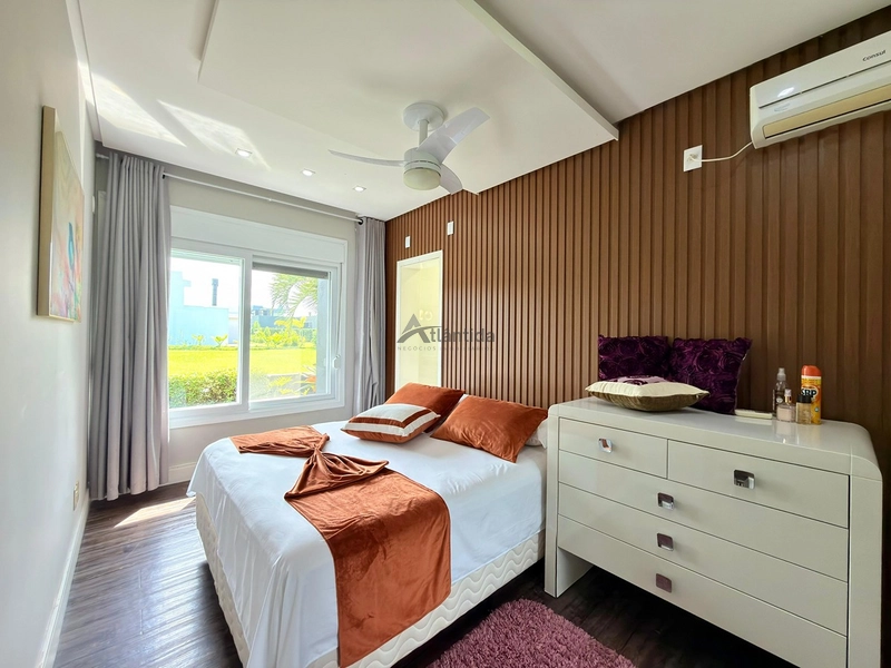 Casa no Condomínio Lagoa do Passo com 370 m², 6 dormitórios, piscina, living com lareira, mobiliada e condomínio náutico com acesso à lagoa.: 10ª foto da galeria de imagens do imóvel