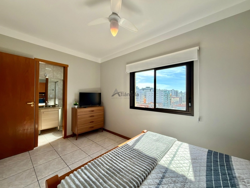 Apartamento Leste/Norte no Centro de Capão da Canoa com 2 dormitórios, vista para o mar, andar alto, mobiliado e próximo ao camelódromo.: 12ª foto da galeria de imagens do imóvel