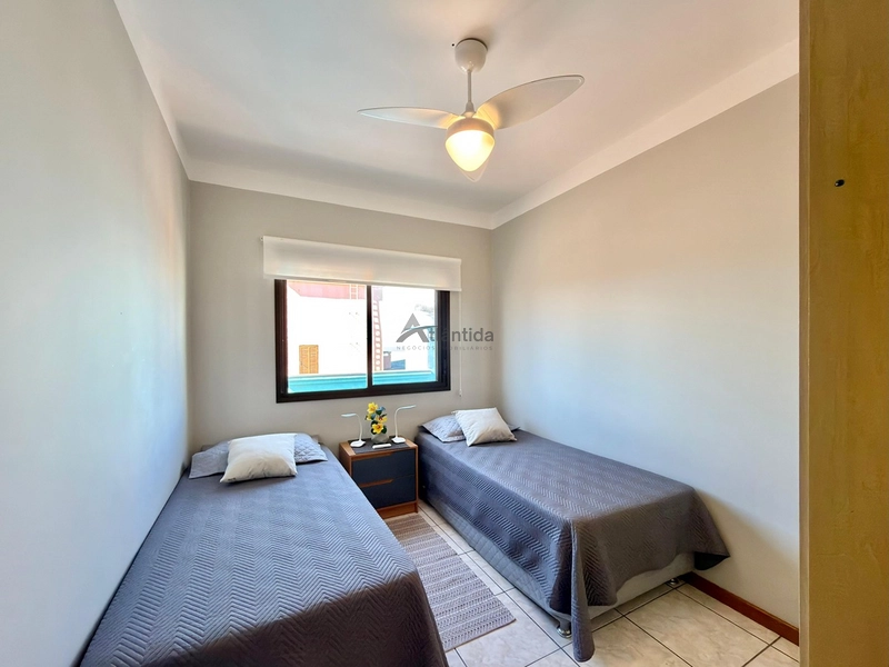 Apartamento Leste/Norte no Centro de Capão da Canoa com 2 dormitórios, vista para o mar, andar alto, mobiliado e próximo ao camelódromo.: 17ª foto da galeria de imagens do imóvel