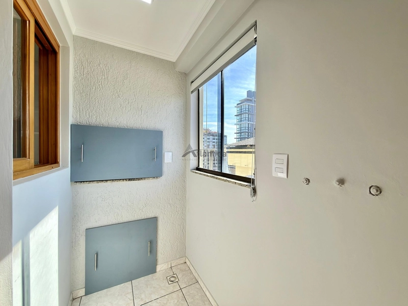 Apartamento Leste/Norte no Centro de Capão da Canoa com 2 dormitórios, vista para o mar, andar alto, mobiliado e próximo ao camelódromo.: 9ª foto da galeria de imagens do imóvel