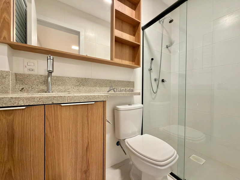 Apartamento de esquina na Zona Nova com 3 dormitórios, vista para o mar, sol da manhã, mobiliado e decorado, com 1 box para carro.: 11ª foto da galeria de imagens do imóvel