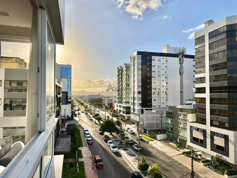 Apartamento de esquina na Zona Nova com 3 dormitórios, vista para o mar, sol da manhã, mobiliado e decorado, com 1 box para carro.: 28ª foto da galeria de imagens do imóvel