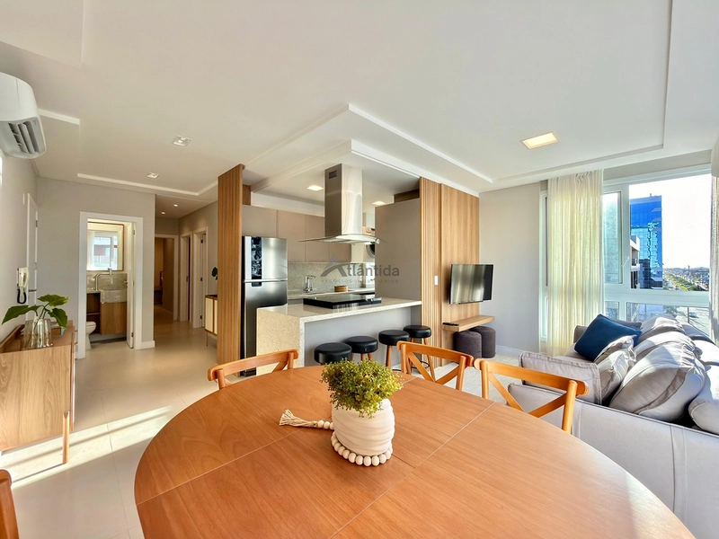 Apartamento de esquina na Zona Nova com 3 dormitórios, vista para o mar, sol da manhã, mobiliado e decorado, com 1 box para carro.: 17ª foto da galeria de imagens do imóvel