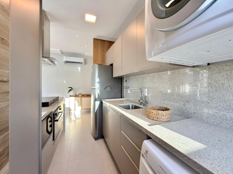 Apartamento de esquina na Zona Nova com 3 dormitórios, vista para o mar, sol da manhã, mobiliado e decorado, com 1 box para carro.: 33ª foto da galeria de imagens do imóvel