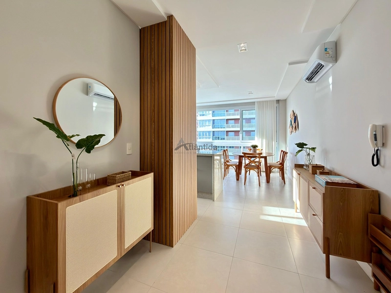 Apartamento de esquina na Zona Nova com 3 dormitórios, vista para o mar, sol da manhã, mobiliado e decorado, com 1 box para carro.: 35ª foto da galeria de imagens do imóvel