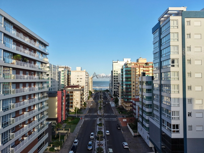 Apartamento de esquina na Zona Nova com 3 dormitórios, vista para o mar, sol da manhã, mobiliado e decorado, com 1 box para carro.: 13ª foto da galeria de imagens do imóvel