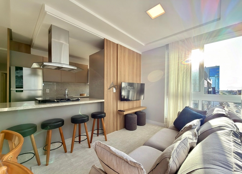 Apartamento de esquina na Zona Nova com 3 dormitórios, vista para o mar, sol da manhã, mobiliado e decorado, com 1 box para carro.: 25ª foto da galeria de imagens do imóvel