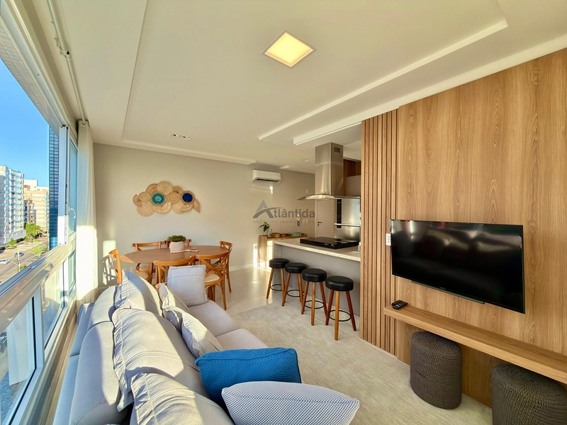 Apartamento de esquina na Zona Nova com 3 dormitórios, vista para o mar, sol da manhã, mobiliado e decorado, com 1 box para carro.: 26ª foto da galeria de imagens do imóvel