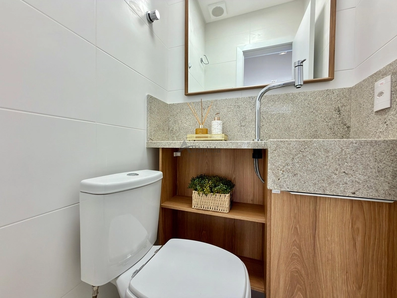 Apartamento de esquina na Zona Nova com 3 dormitórios, vista para o mar, sol da manhã, mobiliado e decorado, com 1 box para carro.: 2ª foto da galeria de imagens do imóvel