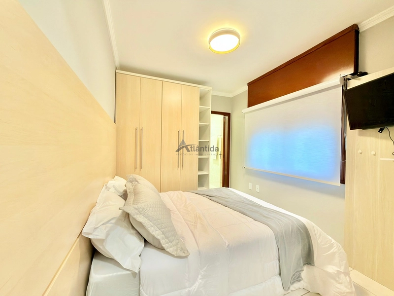 Apartamento no Centro de Capão da Canoa com 2 dormitórios, sacada de frente, churrasqueira, mobiliado e decorado, com box e depósito: 19ª foto da galeria de imagens do imóvel