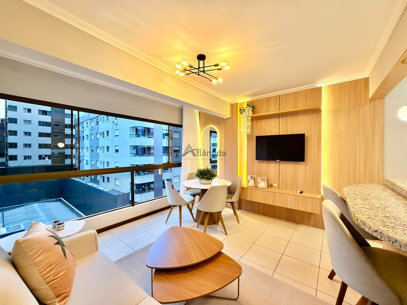 Apartamento no Centro de Capão da Canoa com 2 dormitórios, sacada de frente, churrasqueira, mobiliado e decorado, com box e depósito: 21ª foto da galeria de imagens do imóvel