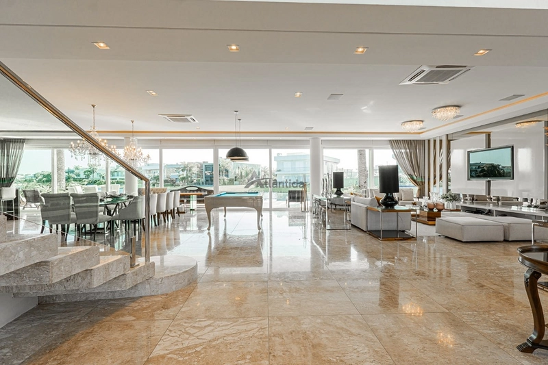 Sobrado beira lago no Enseada Lagos com 8 suítes, piscina de borda infinita, elevador, adega climatizada, automação e acabamento classe AAA.: 22ª foto da galeria de imagens do imóvel