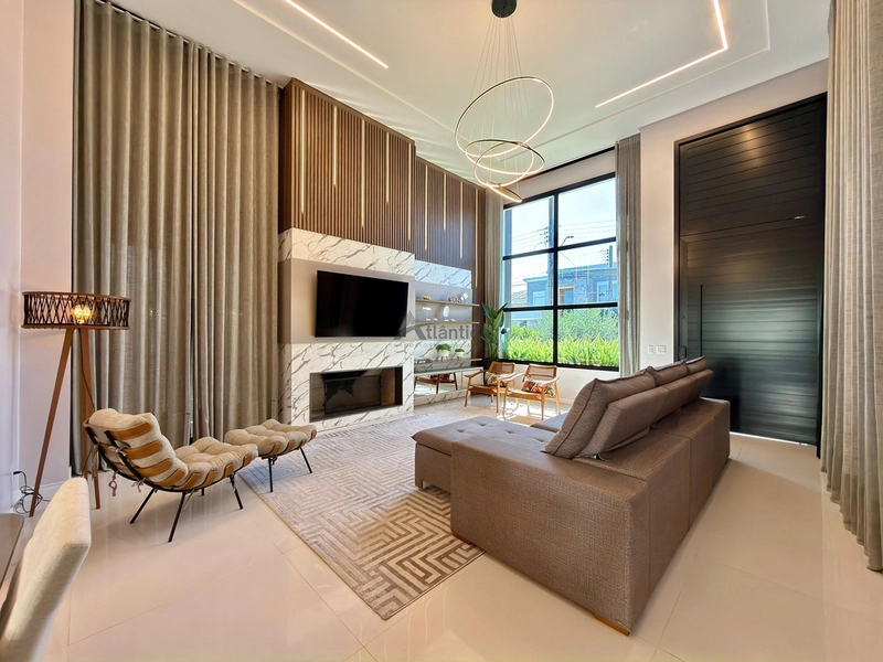 Sobrado mobiliado e decorado no Velas da Marina com 4 suítes, jacuzzi, living com pé-direito alto e condição especial de pagamento.: 3ª foto da galeria de imagens do imóvel