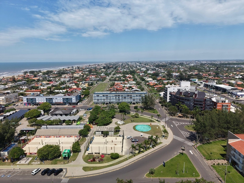 Apartamento reformado em Atlântida com vista para o mar e praça.: 5ª foto da galeria de imagens do imóvel
