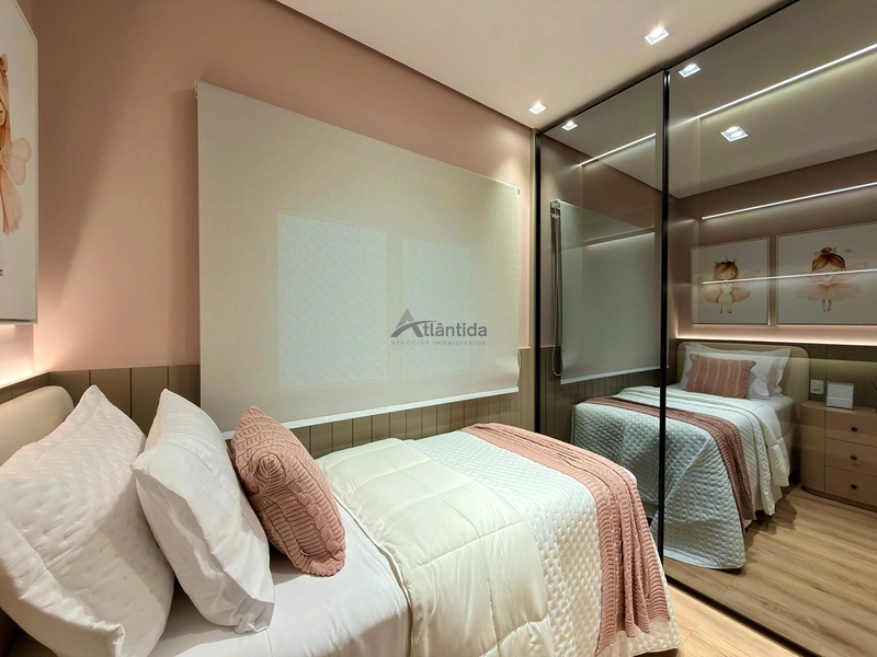 Apartamento na Zona Nova com 2 dormitórios, frente leste, sacada separada, climatizado, mobiliado e decorado, em edifício com rooftop, piscina e infraestrutura completa, a 1 quadra do mar.: 39ª foto da galeria de imagens do imóvel