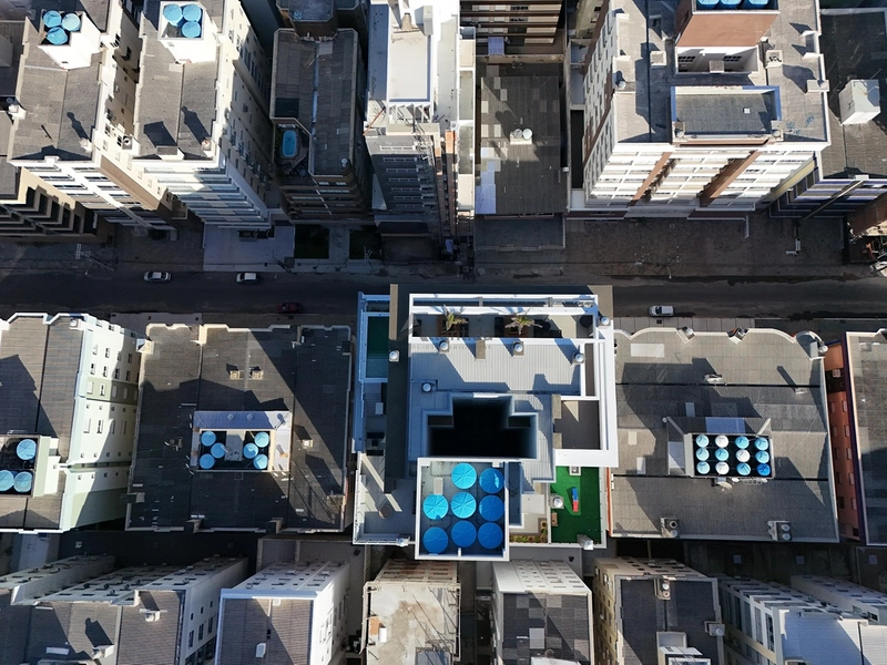 Apartamento na Zona Nova com 2 dormitórios, frente leste, sacada separada, climatizado, mobiliado e decorado, em edifício com rooftop, piscina e infraestrutura completa, a 1 quadra do mar.: 14ª foto da galeria de imagens do imóvel