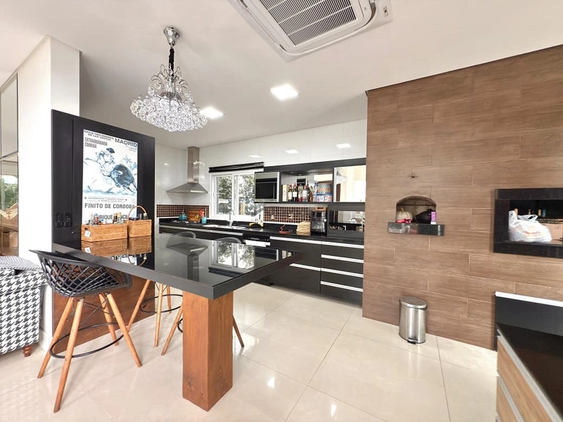 Casa mobiliada com 4 suítes e piscina privativa no Acqualina Beach Village.: 7ª foto da galeria de imagens do imóvel
