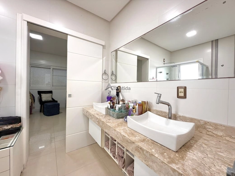 Casa mobiliada com 4 suítes e piscina privativa no Acqualina Beach Village.: 20ª foto da galeria de imagens do imóvel