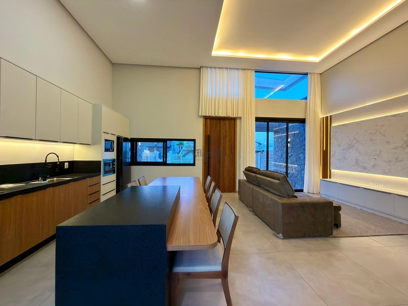 Casa no Jardim Beira Mar com 124 m², 3 suítes, piscina, banheira de hidromassagem, living integrado e localização a apenas 2 quadras do mar.: 15ª foto da galeria de imagens do imóvel