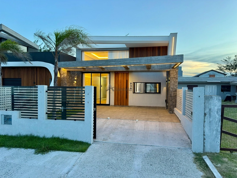 Casa no Jardim Beira Mar com 124 m², 3 suítes, piscina, banheira de hidromassagem, living integrado e localização a apenas 2 quadras do mar.: 34ª foto da galeria de imagens do imóvel