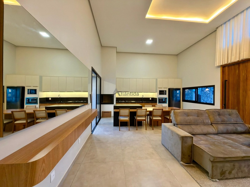 Casa no Jardim Beira Mar com 124 m², 3 suítes, piscina, banheira de hidromassagem, living integrado e localização a apenas 2 quadras do mar.: 12ª foto da galeria de imagens do imóvel