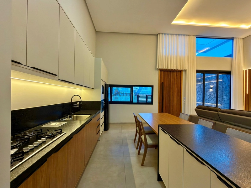 Casa no Jardim Beira Mar com 124 m², 3 suítes, piscina, banheira de hidromassagem, living integrado e localização a apenas 2 quadras do mar.: 8ª foto da galeria de imagens do imóvel