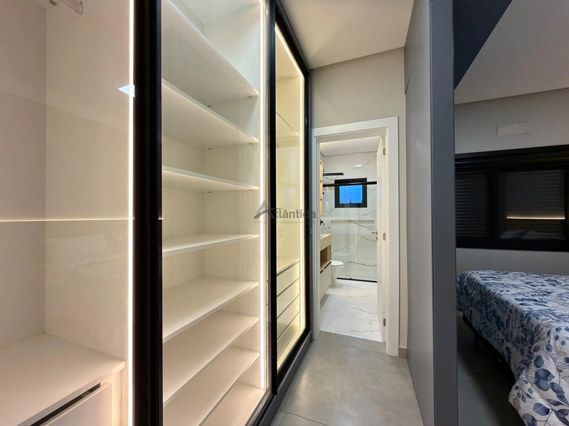 Casa no Jardim Beira Mar com 124 m², 3 suítes, piscina, banheira de hidromassagem, living integrado e localização a apenas 2 quadras do mar.: 21ª foto da galeria de imagens do imóvel