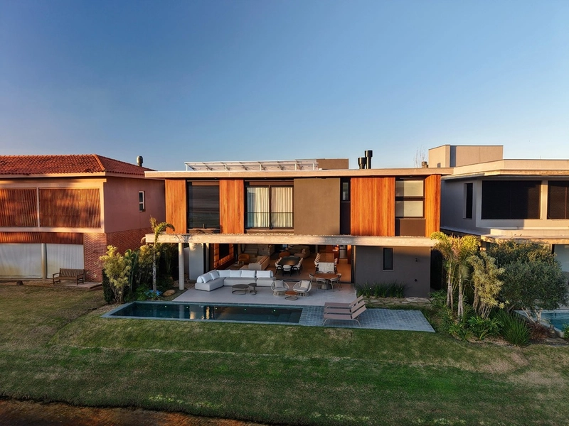 Sobrado de Luxo à Venda no Condomínio Enseada em Xangri-lá – 6 Suítes Beira de Lago com Elevador e Piscina: 13ª foto da galeria de imagens do imóvel