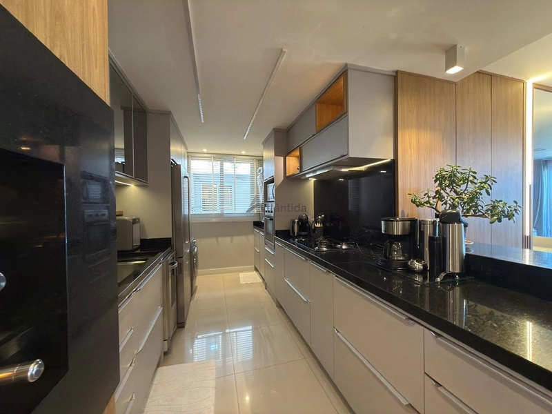 Apartamento mobiliado em Atlântida com 3 dormitórios e infraestrutura completa.: 3ª foto da galeria de imagens do imóvel