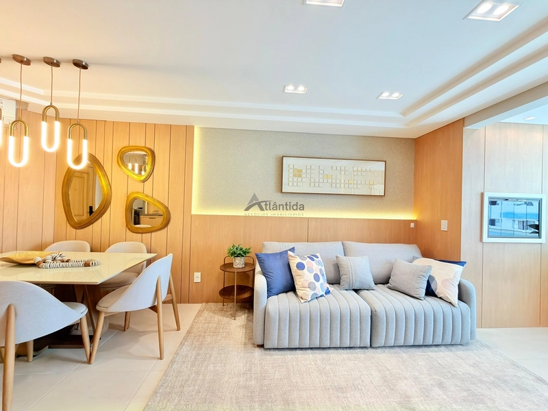 Apartamento no Centro de Capão da Canoa com 2 dormitórios, sacada de frente, sol da manhã, mobiliado e decorado, em edifício com piscina, salão de festas e sala de jogos.: 17ª foto da galeria de imagens do imóvel