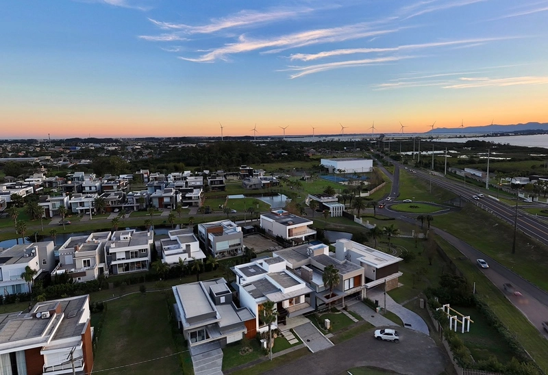 Sobrado no Capão Ilhas Resort com 300 m², 4 suítes, ambientes integrados, espaço gourmet, mobiliado e decorado, em lote amplo e condomínio com acesso privativo à lagoa.: 44ª foto da galeria de imagens do imóvel