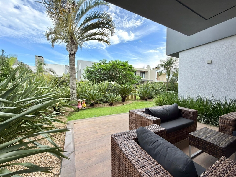 Sobrado no Capão Ilhas Resort com 300 m², 4 suítes, ambientes integrados, espaço gourmet, mobiliado e decorado, em lote amplo e condomínio com acesso privativo à lagoa.: 19ª foto da galeria de imagens do imóvel