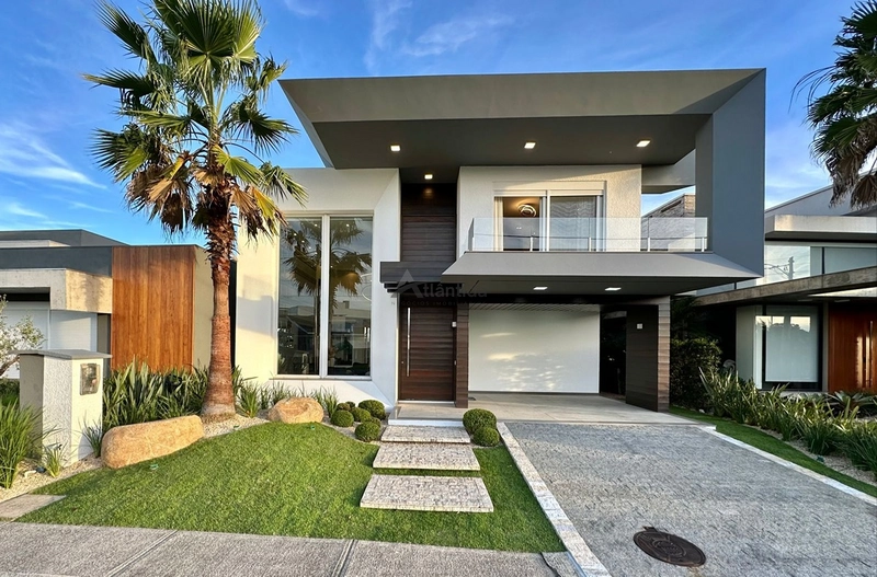 Sobrado no Capão Ilhas Resort com 300 m², 4 suítes, ambientes integrados, espaço gourmet, mobiliado e decorado, em lote amplo e condomínio com acesso privativo à lagoa.: 2ª foto da galeria de imagens do imóvel