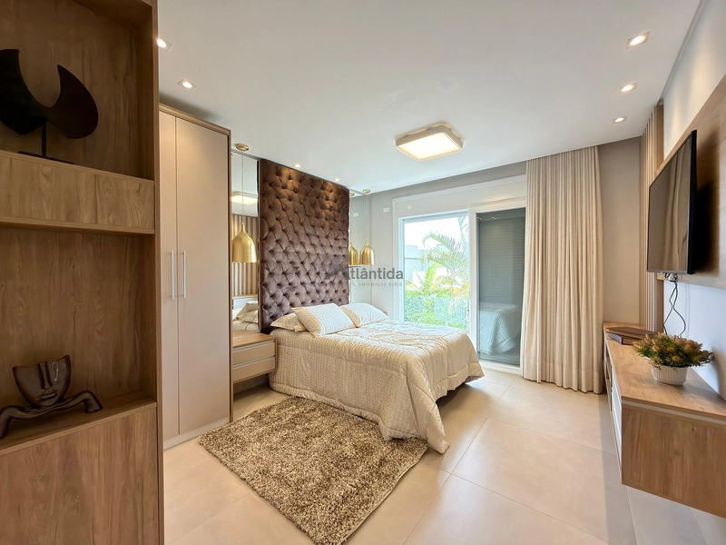 Sobrado no Capão Ilhas Resort com 300 m², 4 suítes, ambientes integrados, espaço gourmet, mobiliado e decorado, em lote amplo e condomínio com acesso privativo à lagoa.: 34ª foto da galeria de imagens do imóvel