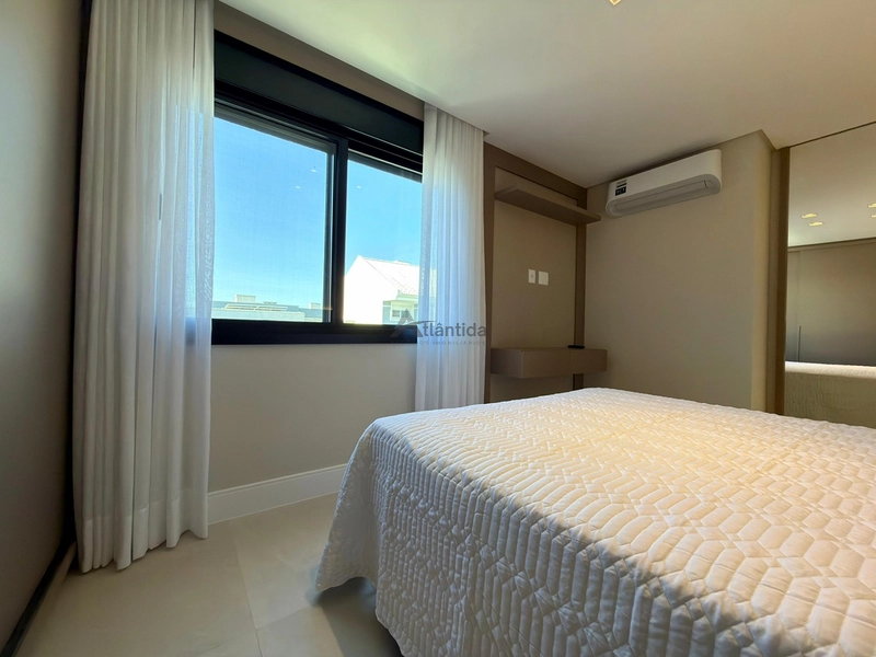 Casa no Condomínio Condado de Capão com 5 suítes, 250 m², piscina aquecida, energia fotovoltaica, living com pé-direito alto e frente para a infraestrutura.: 5ª foto da galeria de imagens do imóvel