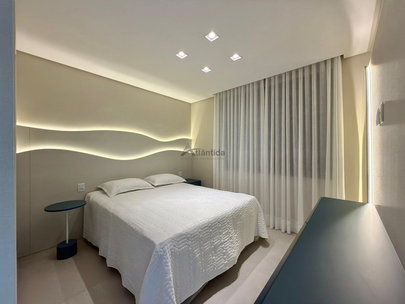 Casa no Condomínio Condado de Capão com 5 suítes, 250 m², piscina aquecida, energia fotovoltaica, living com pé-direito alto e frente para a infraestrutura.: 24ª foto da galeria de imagens do imóvel