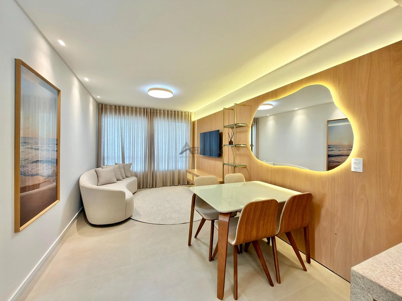 Apartamento mobiliado e decorado na Zona Nova, com 2 dormitórios, terraço em L, 101 m², 2 elevadores e vaga térrea de garagem.: 4ª foto da galeria de imagens do imóvel